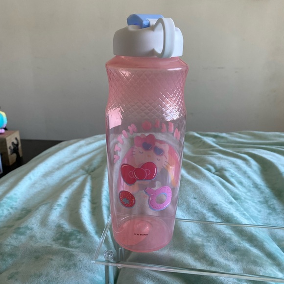 Sanrio Hello Kitty Reusable Bottle, Pen, and Plush Dangler - Picture 3 of 6